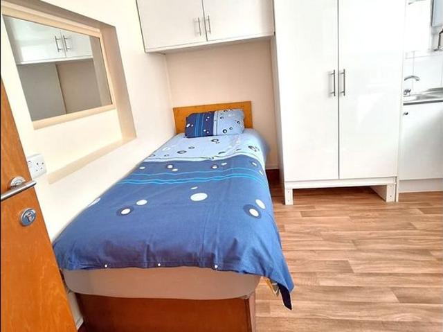 Room for rent