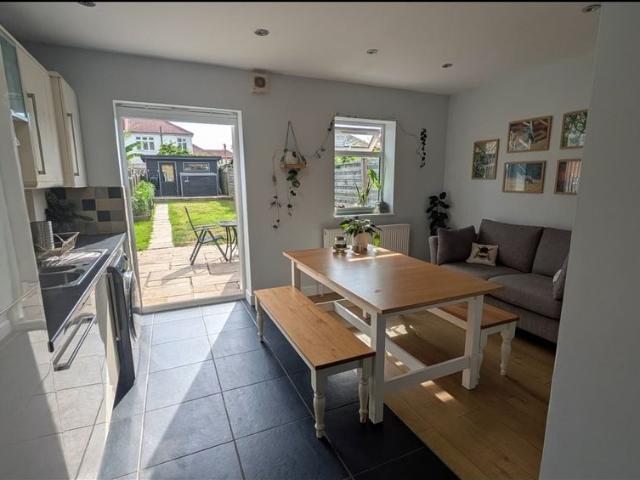 Room for rent in London Borough of Merton, Greater London
