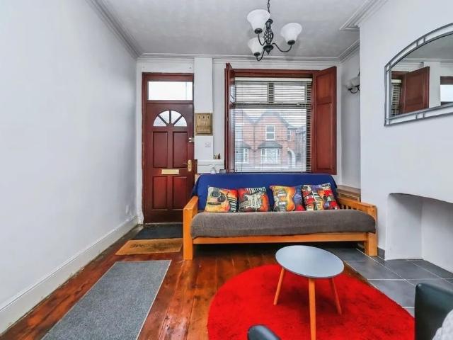 Room for rent in Lenton Abbey, Haddon