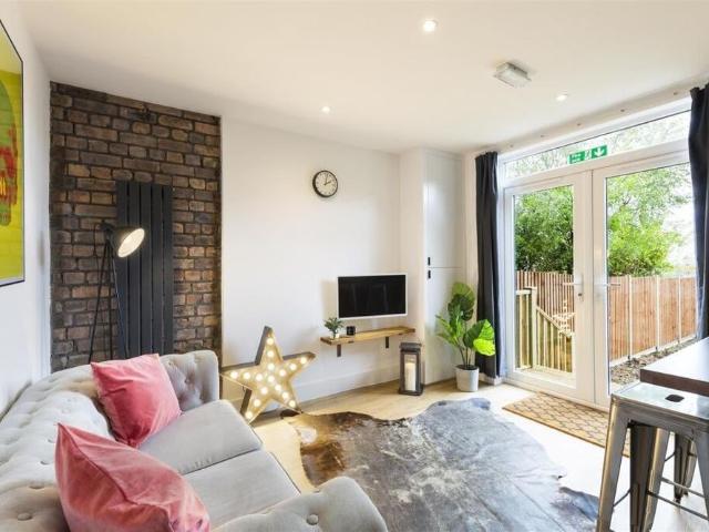 Room for rent in City Centre, Feckenham