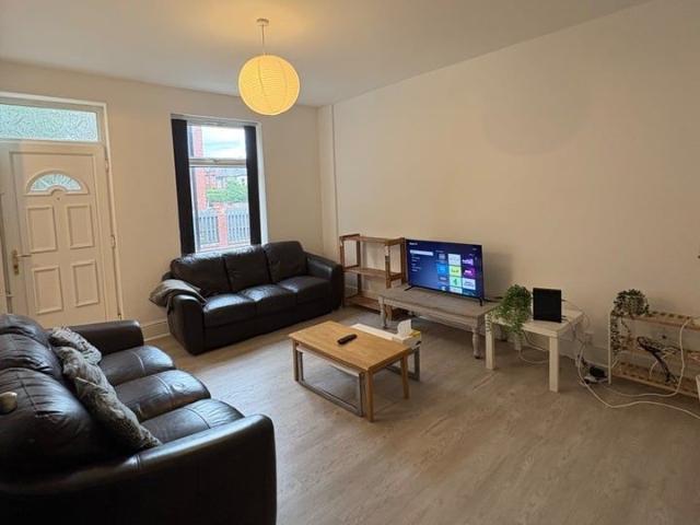 Room for rent in West Yorkshire
