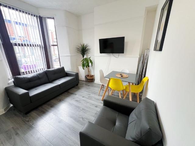 Room for rent in St George's Quarter / Cultural Quarter, Calderstones