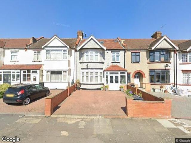 Room for rent in Gants Hill, Greater London
