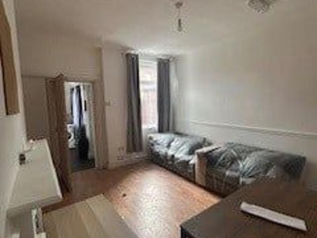 Room for rent in Holbeck, West Yorkshire