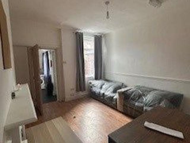 Room for rent in Holbeck, West Yorkshire