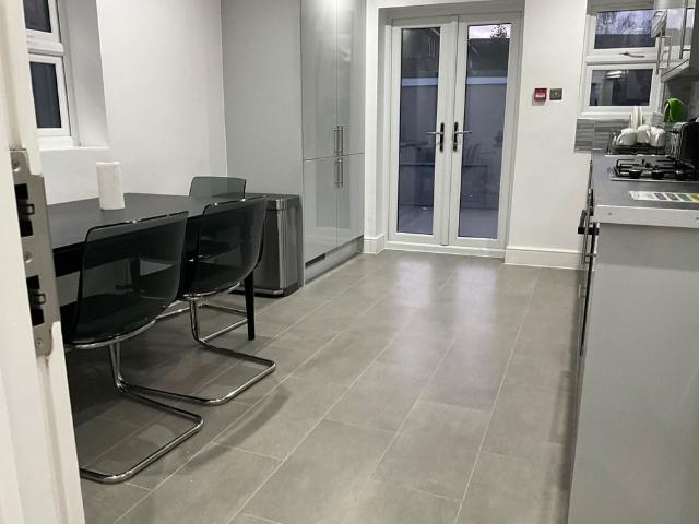 Room for rent in London Borough of Croydon, Greater London