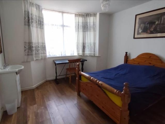 Room for rent in Spring Park, Luton
