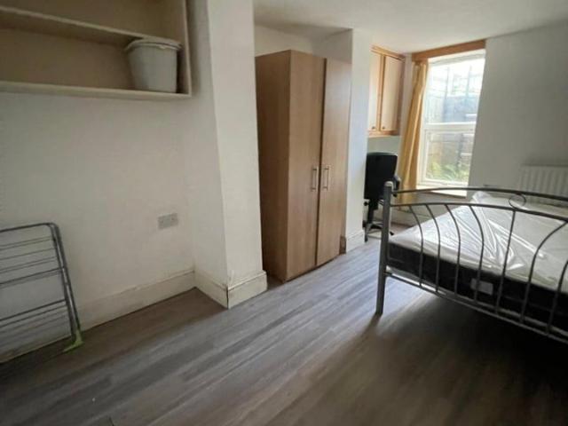 Room for rent in West Yorkshire