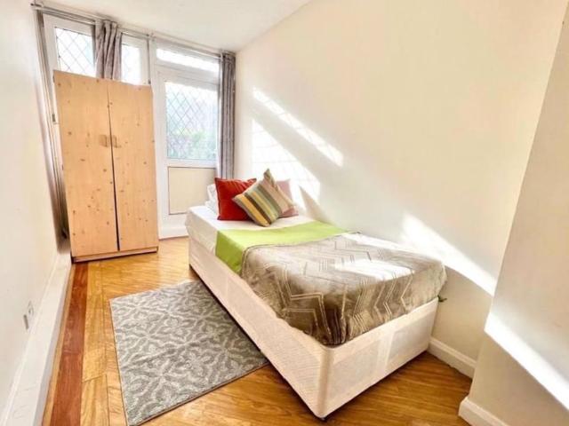 Room for rent in London, Poplar