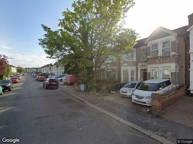 Room for rent in London Borough of Redbridge, Greater London
