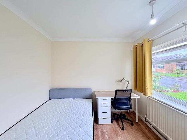 Room for rent in Hillfields, West Midlands