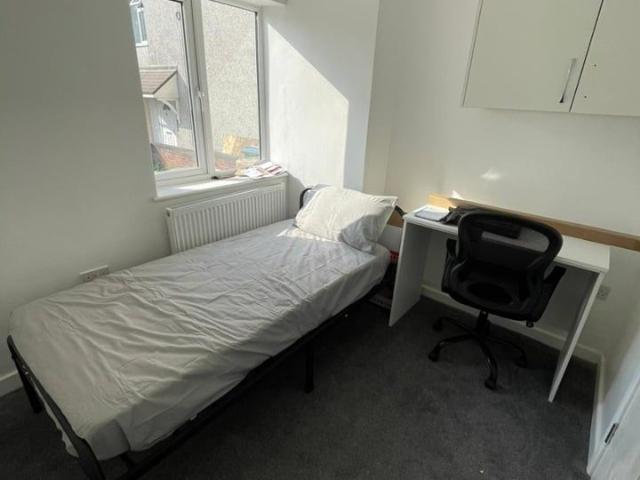 Room for rent in Cheylesmore, West Midlands