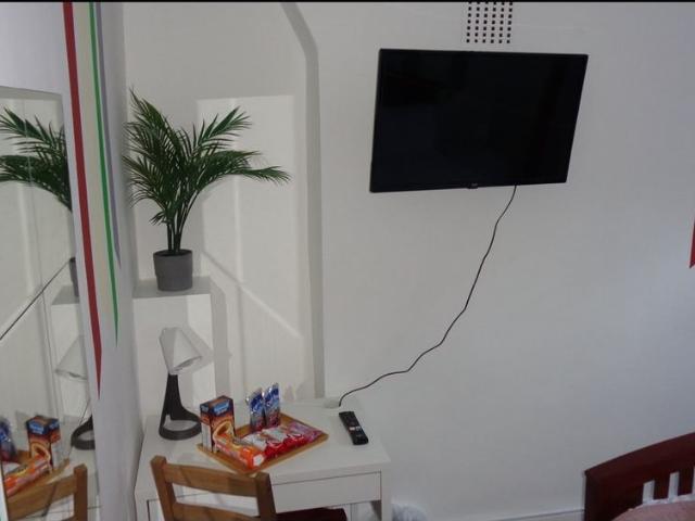 Room for rent in Cat Hill, England