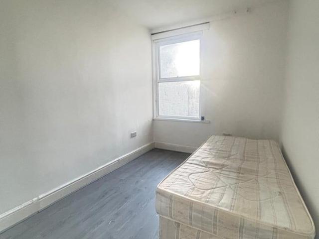 Room for rent in Spring Park, Luton