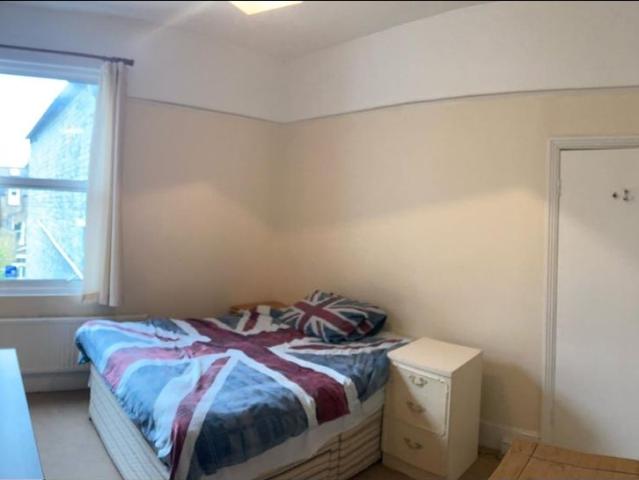 Room for rent in Putney, Greater London