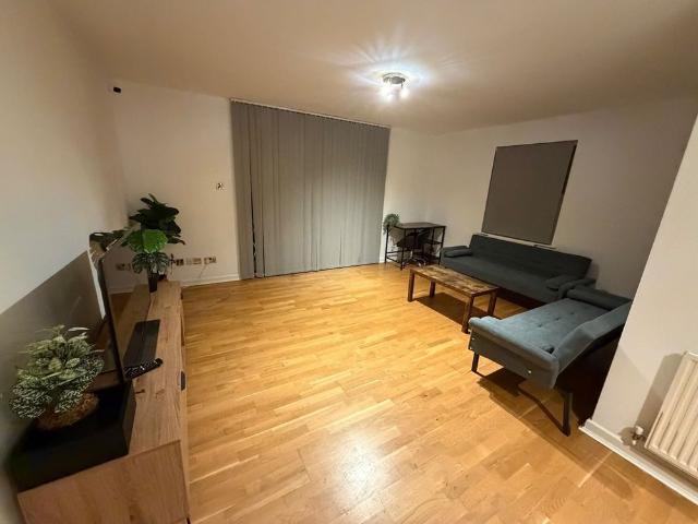 Room for rent in London Borough of Tower Hamlets, Greater London