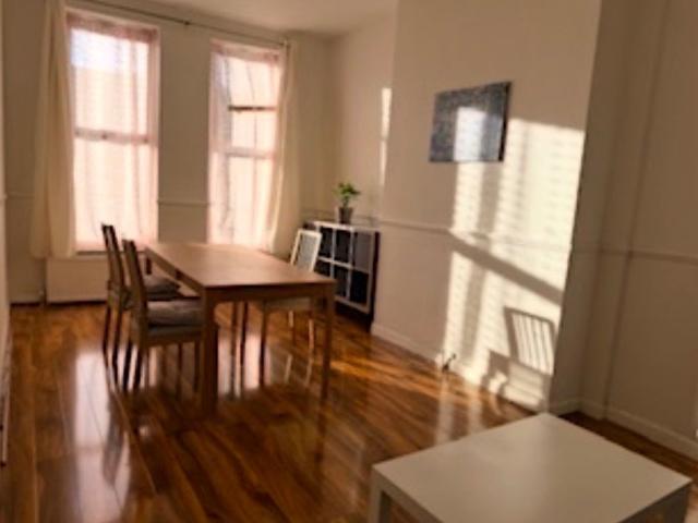 Room for rent in Gledhow Park, Leeds
