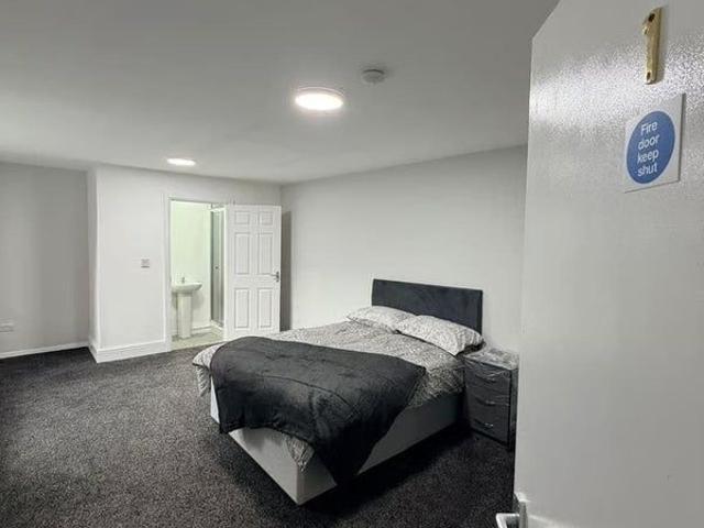 Room for rent in West Yorkshire