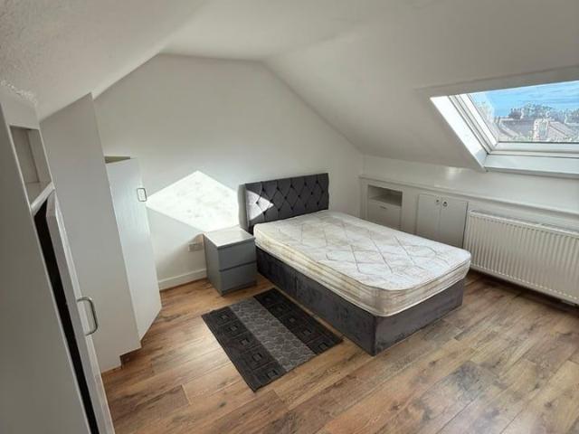 Room for rent in Palmers Green, Greater London