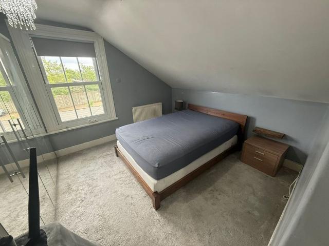 Room for rent in London Borough of Croydon, South Norwood