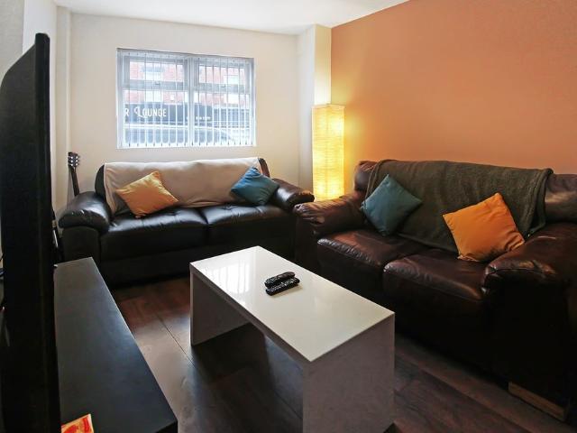 Room for rent in St George's Quarter / Cultural Quarter, Calderstones