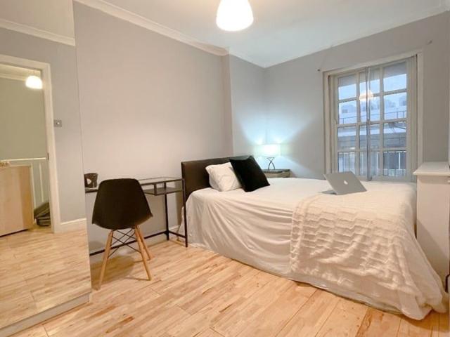 Room for rent in Knightsbridge, Greater London