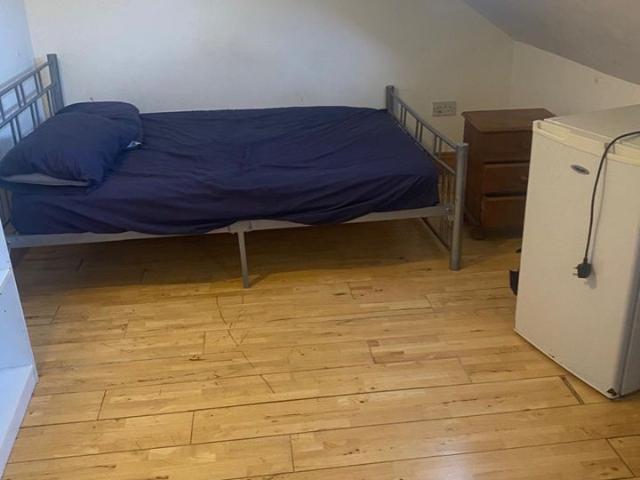 Room for rent in Gants Hill, Greater London