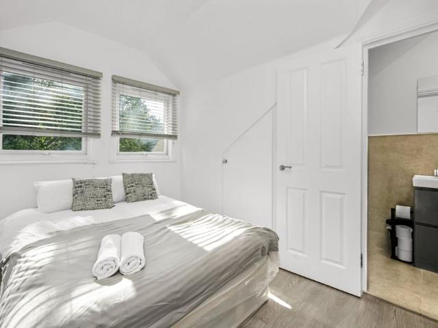Room for rent in London Borough of Croydon, Greater London