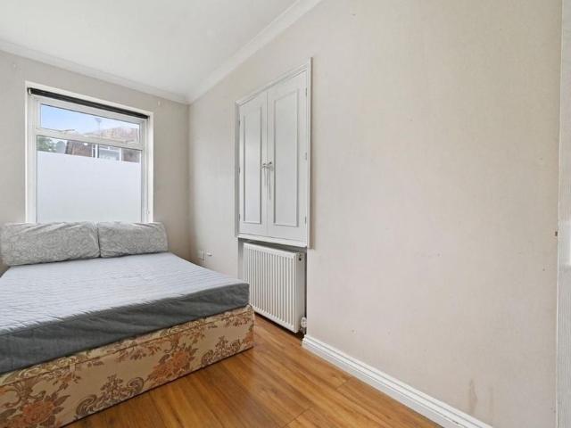 Room for rent in London Borough of Ealing, Greater London