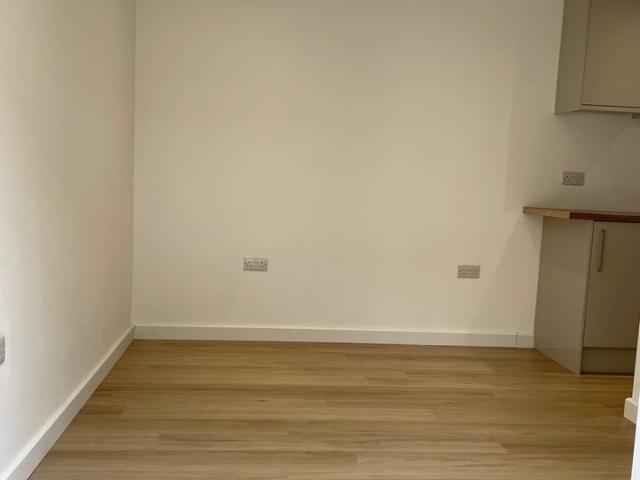Room for rent in Plashet, Greater London