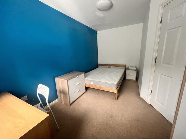 Room for rent in Redcliffe, Feckenham