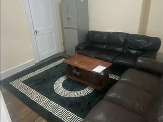 Room for rent in Plashet, Greater London