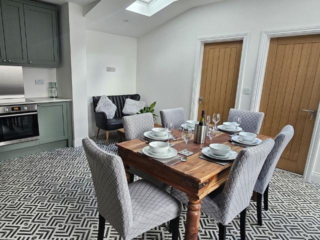 Room for rent in Whitton, Greater London