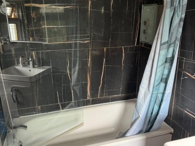 Room for rent in Gants Hill, Greater London