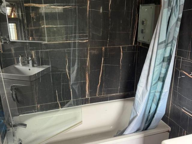 Room for rent in Gants Hill, Greater London