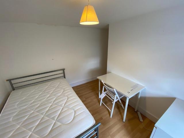 Room for rent in Shepherd's Bush, Isle Of Man