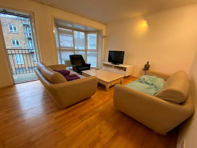 Room for rent in Rotherhithe, Greater London