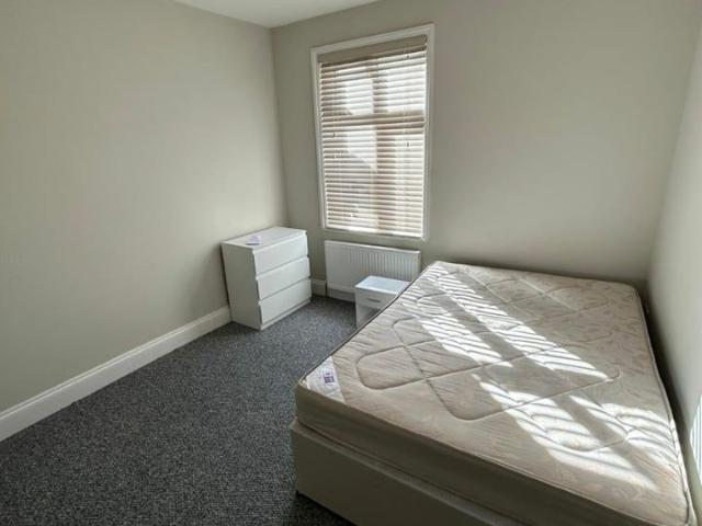Room for rent in London Borough of Croydon, Greater London