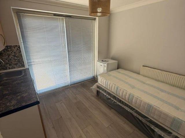 Room for rent in St Margarets, Greater London