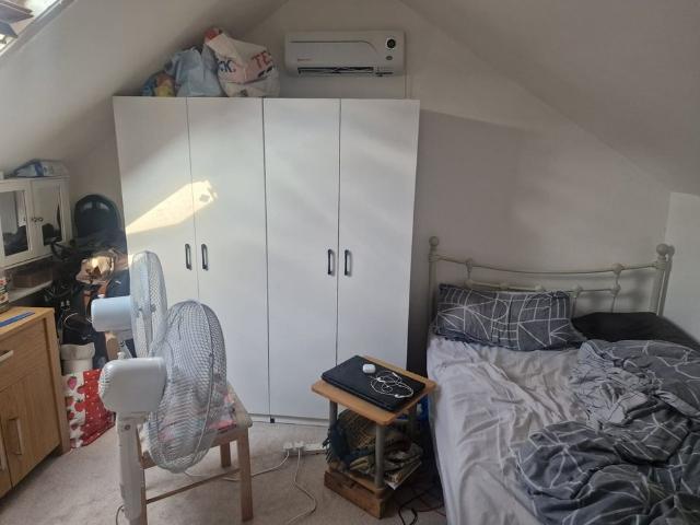 Room for rent in Gants Hill, Greater London