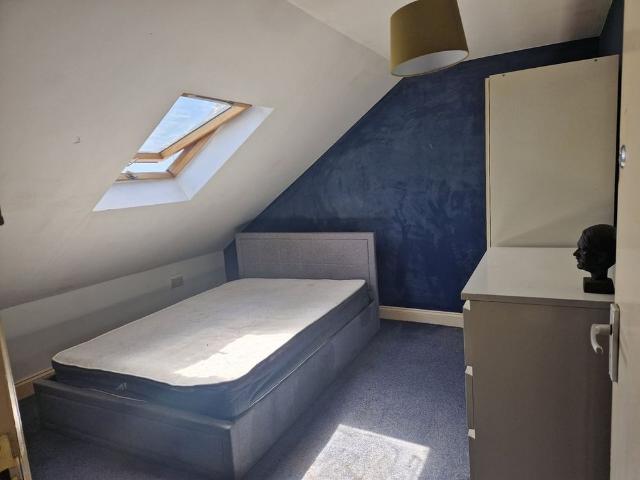 Room for rent in Gants Hill, Greater London