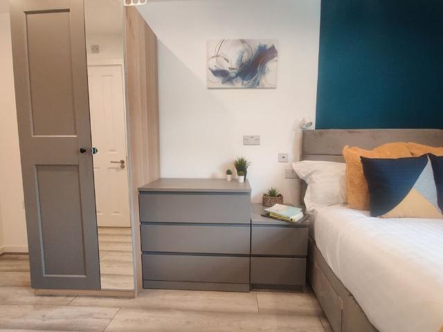 Room for rent in Lane, Greater London