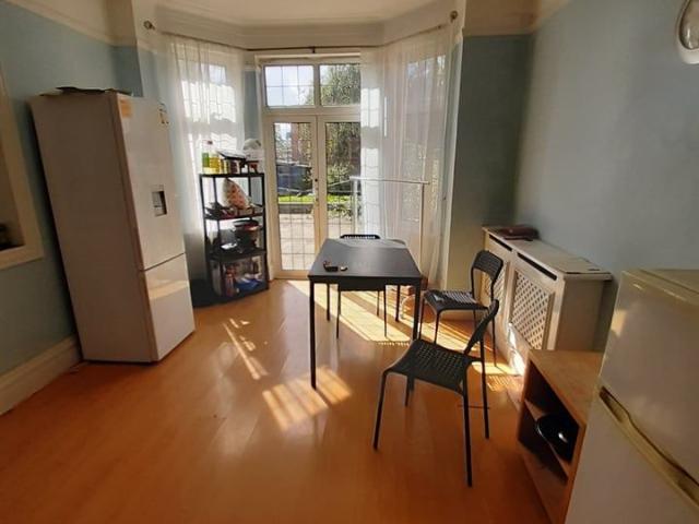 Room for rent in Lane, Greater London