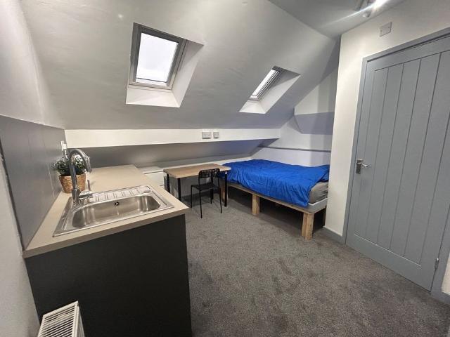 Room for rent in Hillfields, West Midlands