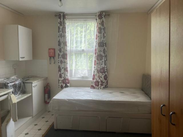 Room for rent in London Borough of Hounslow, Greater London