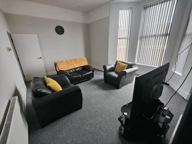Room for rent in St George's Quarter / Cultural Quarter, Calderstones