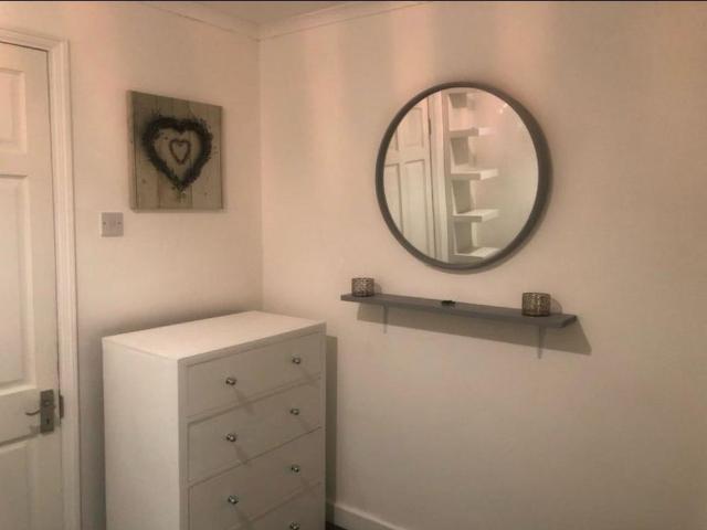Room for rent in East Sheen, Greater London