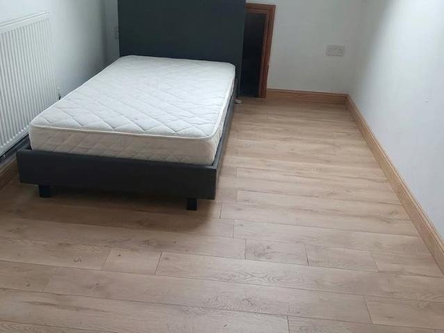Room for rent in Gants Hill, Greater London