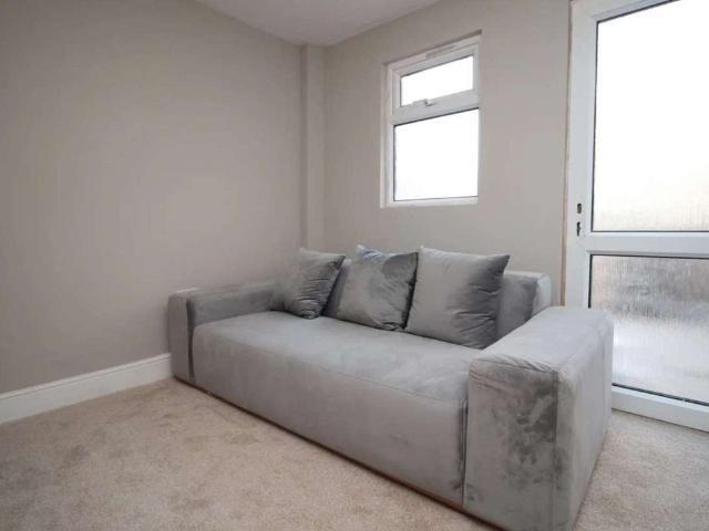 Room for rent in Sandfields East, Aberavon
