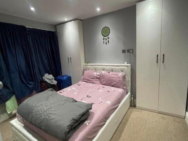 Room for rent in Lane, Greater London